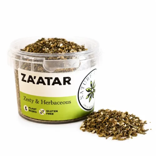 Découvrez le Za’atar libanais Nature Kitchen 50 g, un mélange de thym, sumac et sésame aux saveurs herbacées et acidulées, idéal avec pain, houmous et poulet.